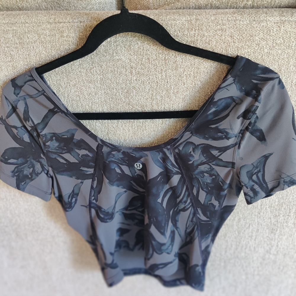 Lululemon Align Floral Tank Top Size 4 Gray Flower Nulu Yoga Activewear